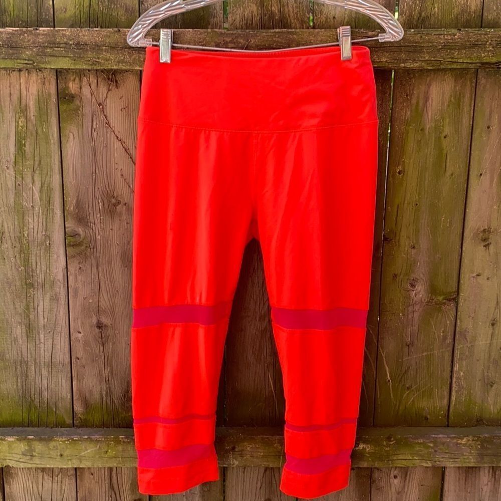 Reebok athletic capris sz. M